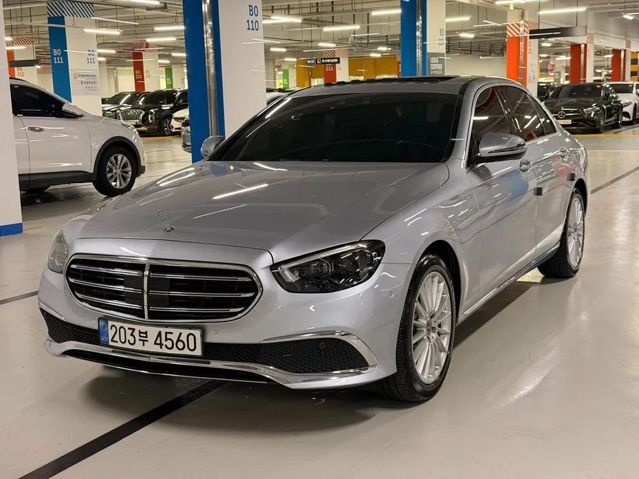 Mercedes-Benz E-Class — фото 1
