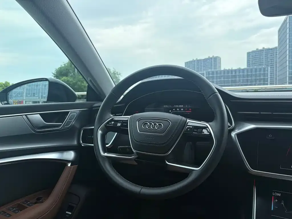 Audi A7L — фото 4