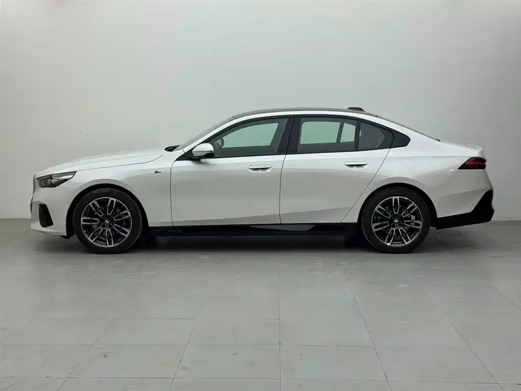 BMW 5 Series (Import) — фото 3