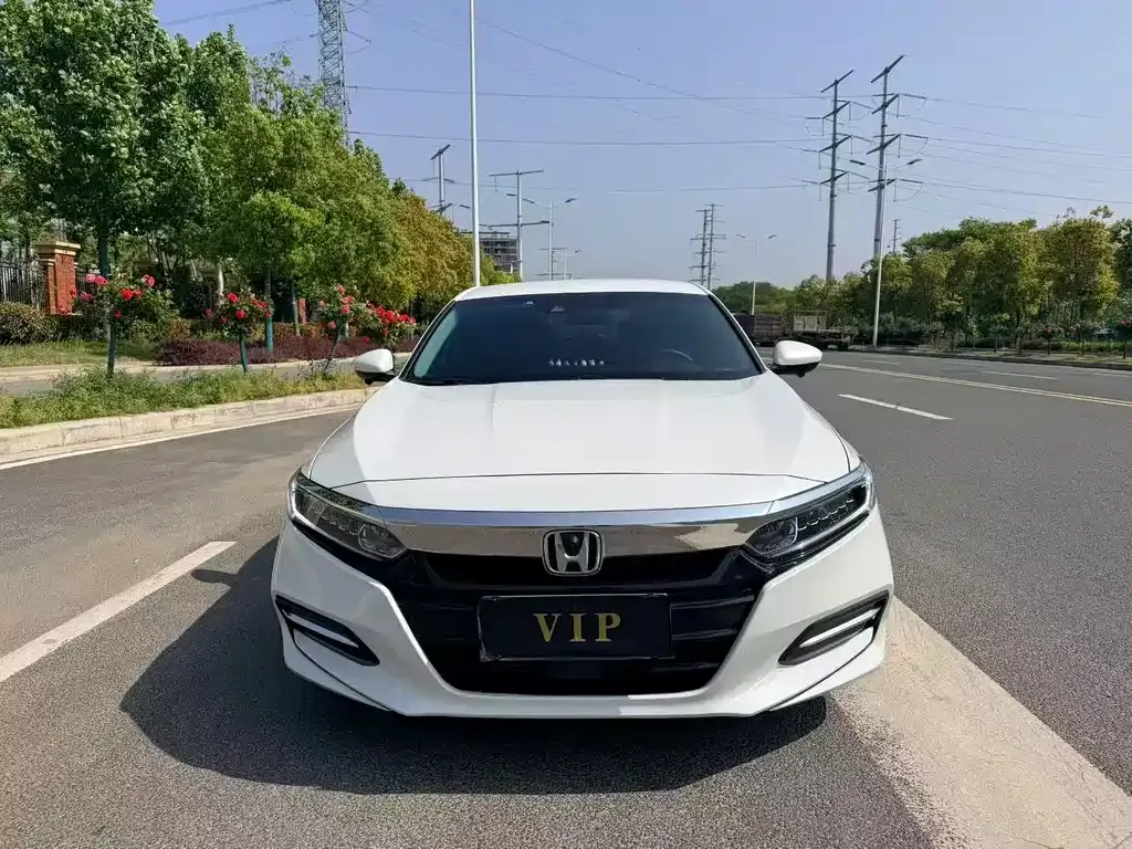 Honda Accord — фото 7