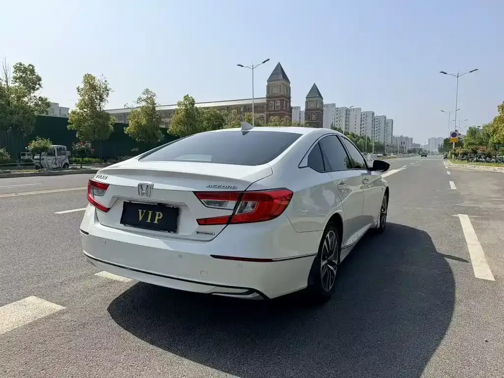 Honda Accord — фото 3