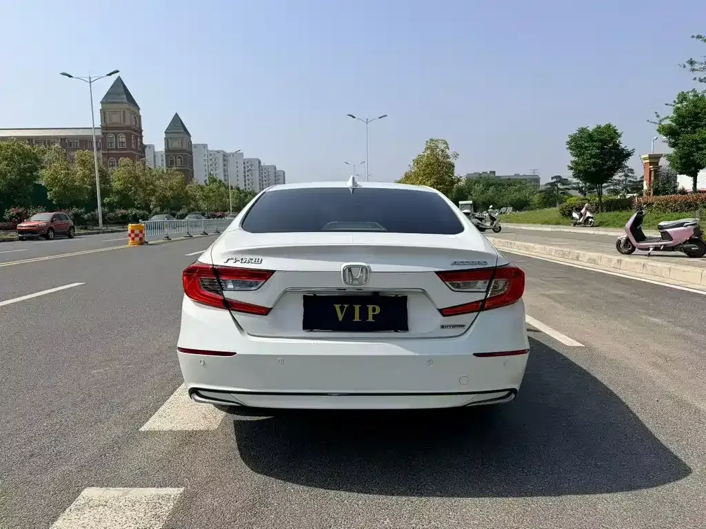Honda Accord — фото 4
