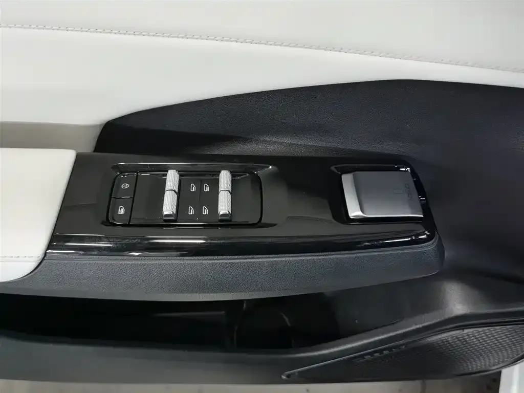 Geely Galaxy L7 2024 из CN, фото 9