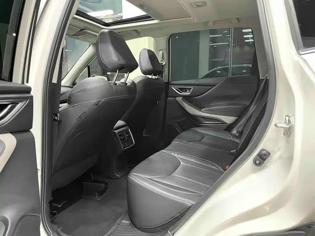 Subaru Forester 2022 из CN, фото 3