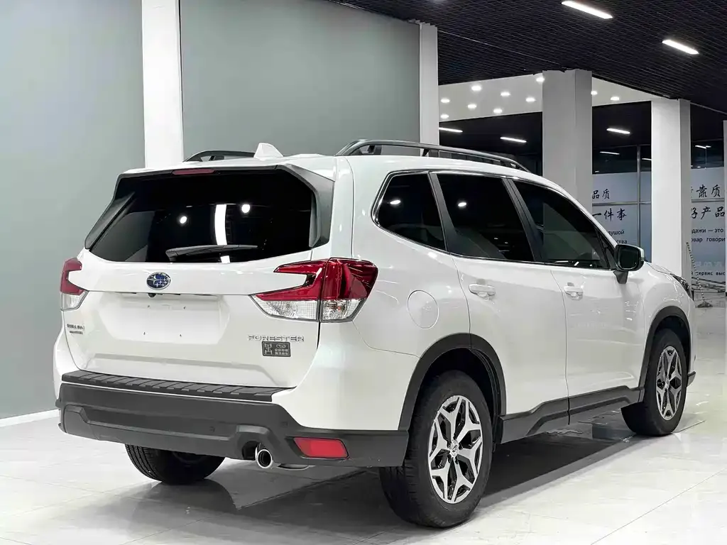 Subaru Forester 2022 из CN, фото 9