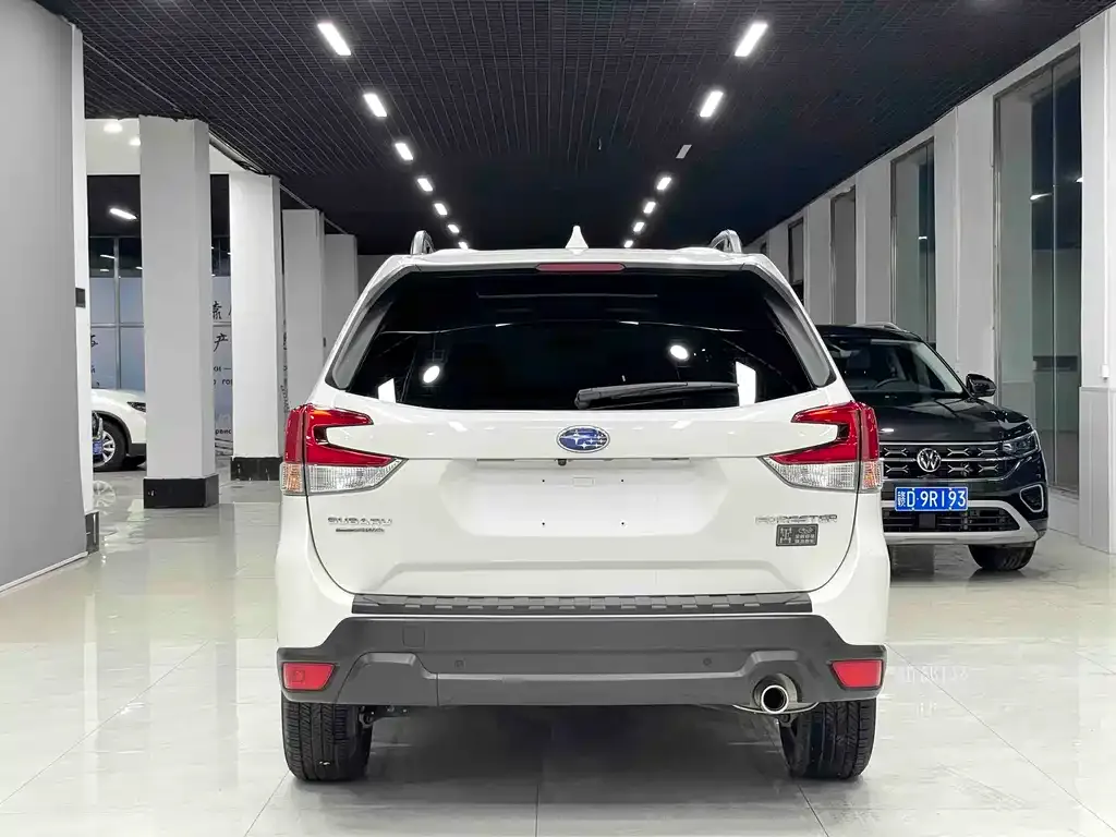 Subaru Forester 2022 из CN, фото 7