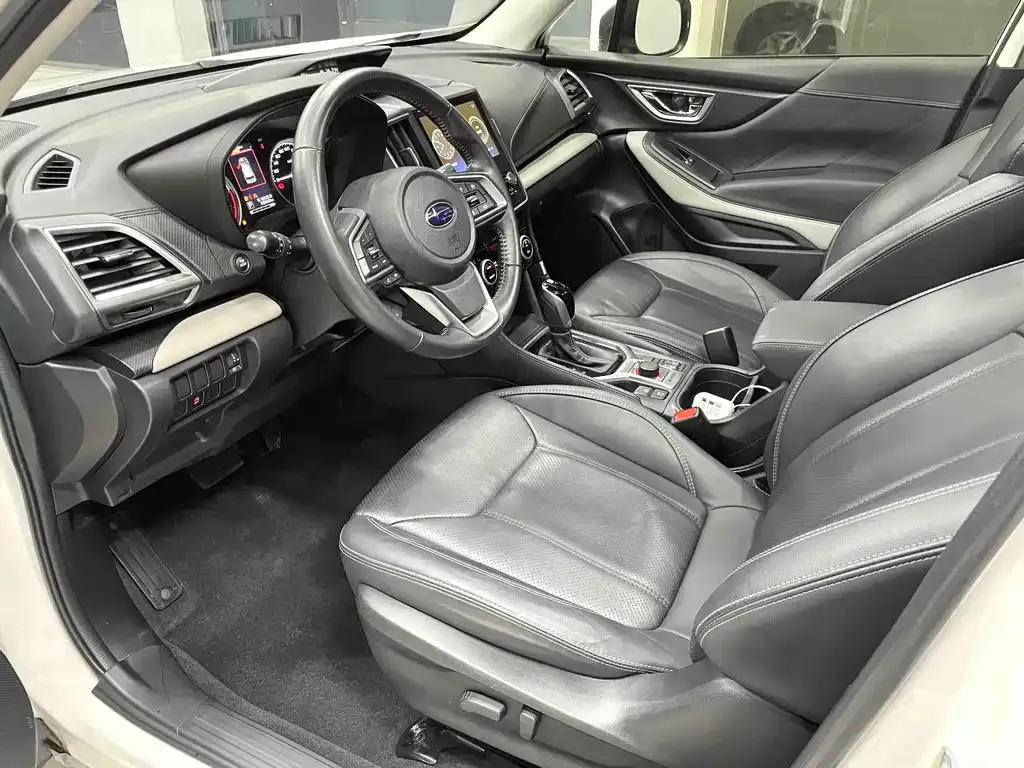 Subaru Forester 2022 из CN, фото 10