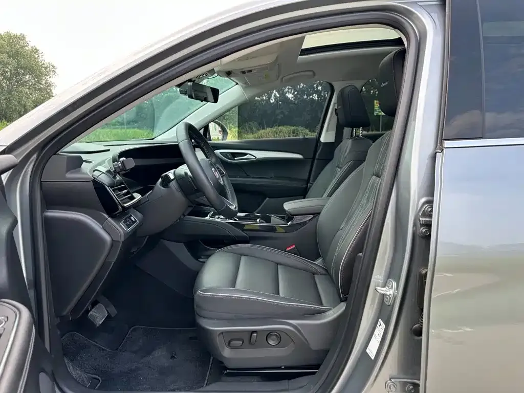 Buick Envision Plus — фото 10