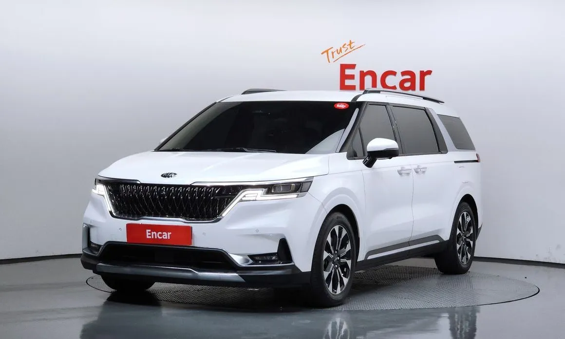 Kia Carnival — фото 1