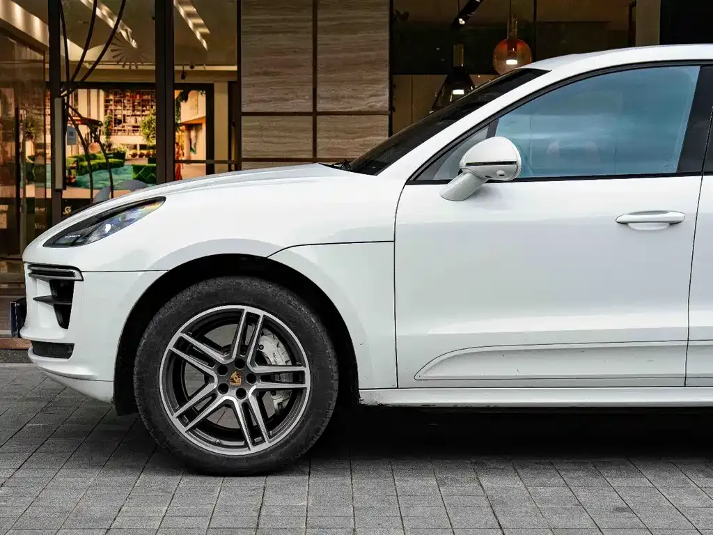 Porsche Macan — фото 5