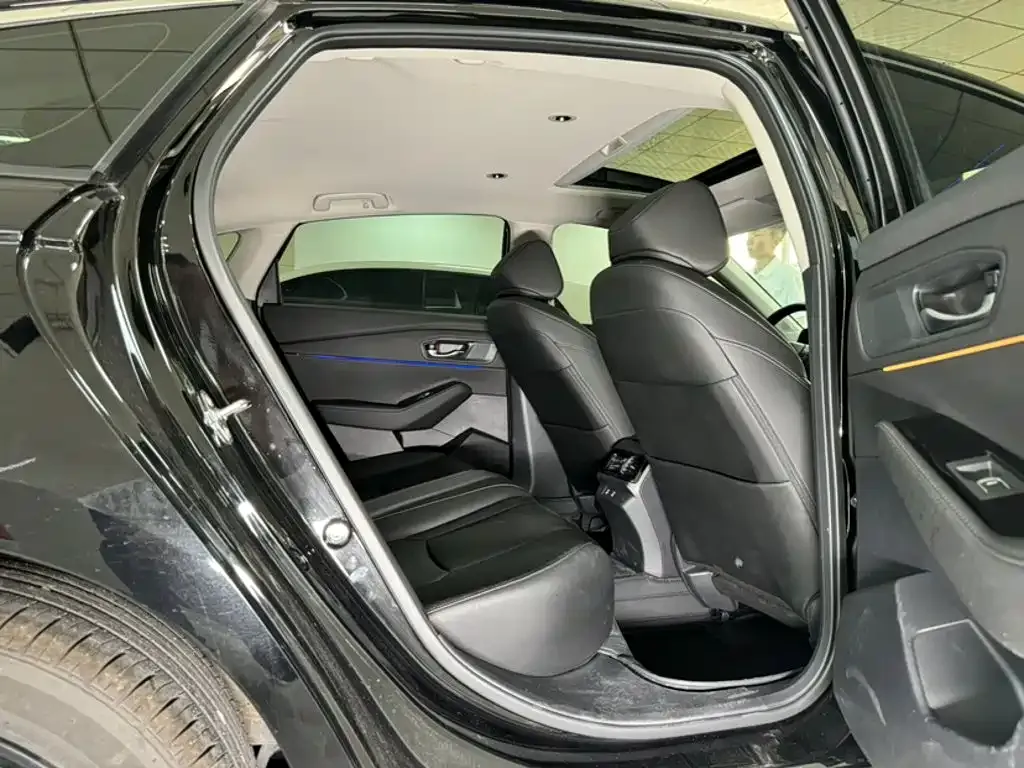 Honda Accord — фото 10