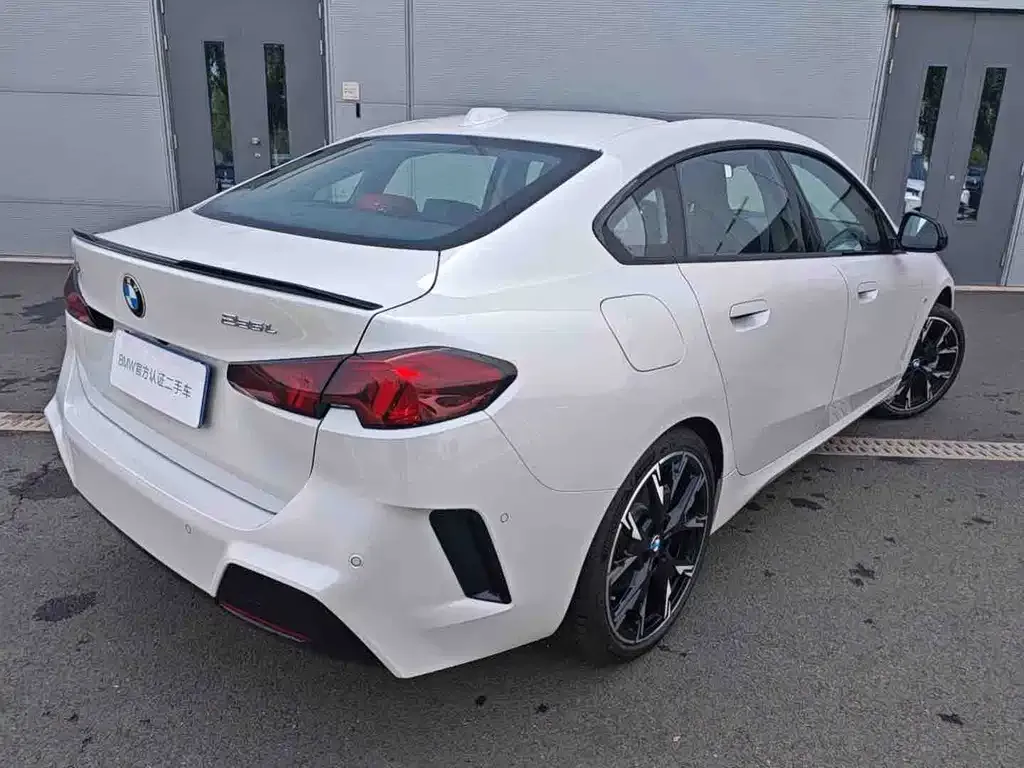 BMW 2 Series 2025 из CN, фото 6
