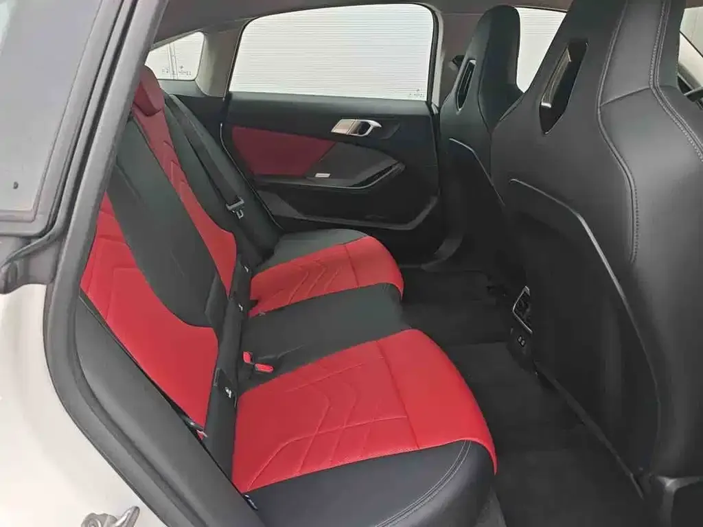 BMW 2 Series 2025 из CN, фото 2