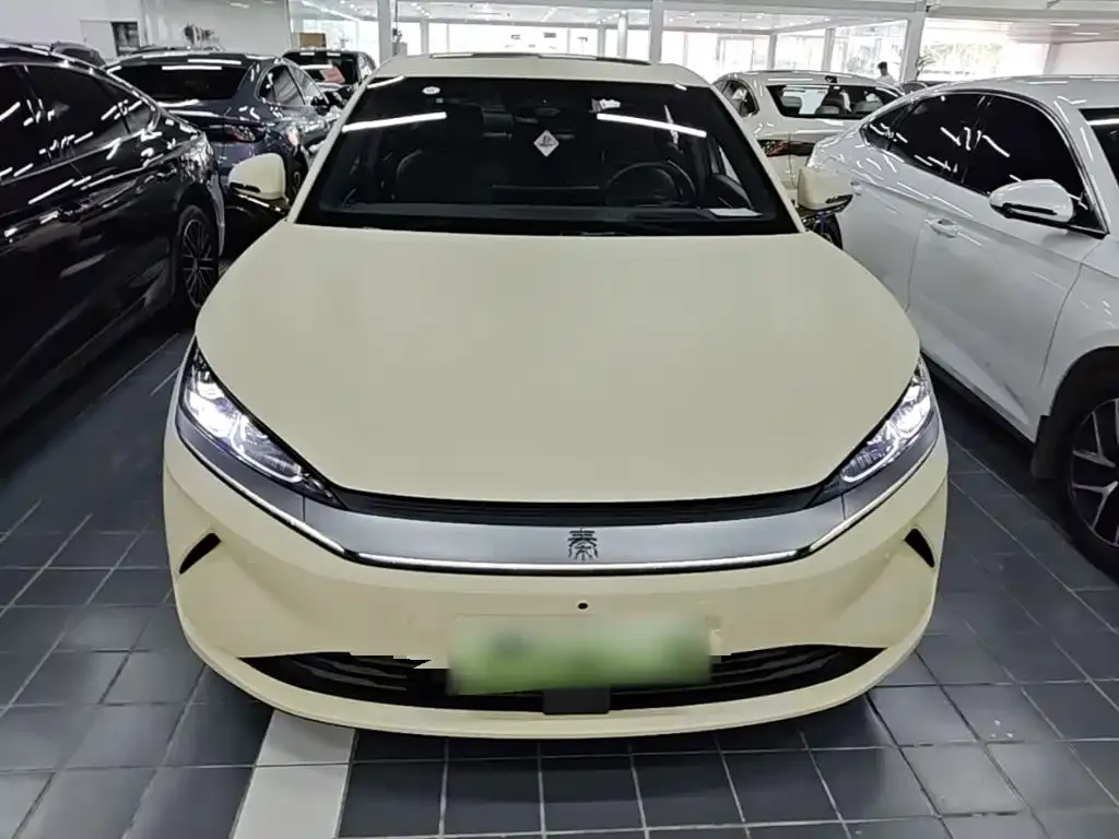 BYD Qin L — фото 8