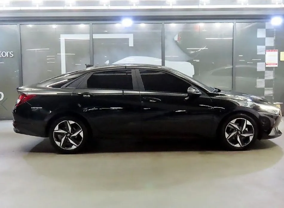 Hyundai AVANTE — фото 3