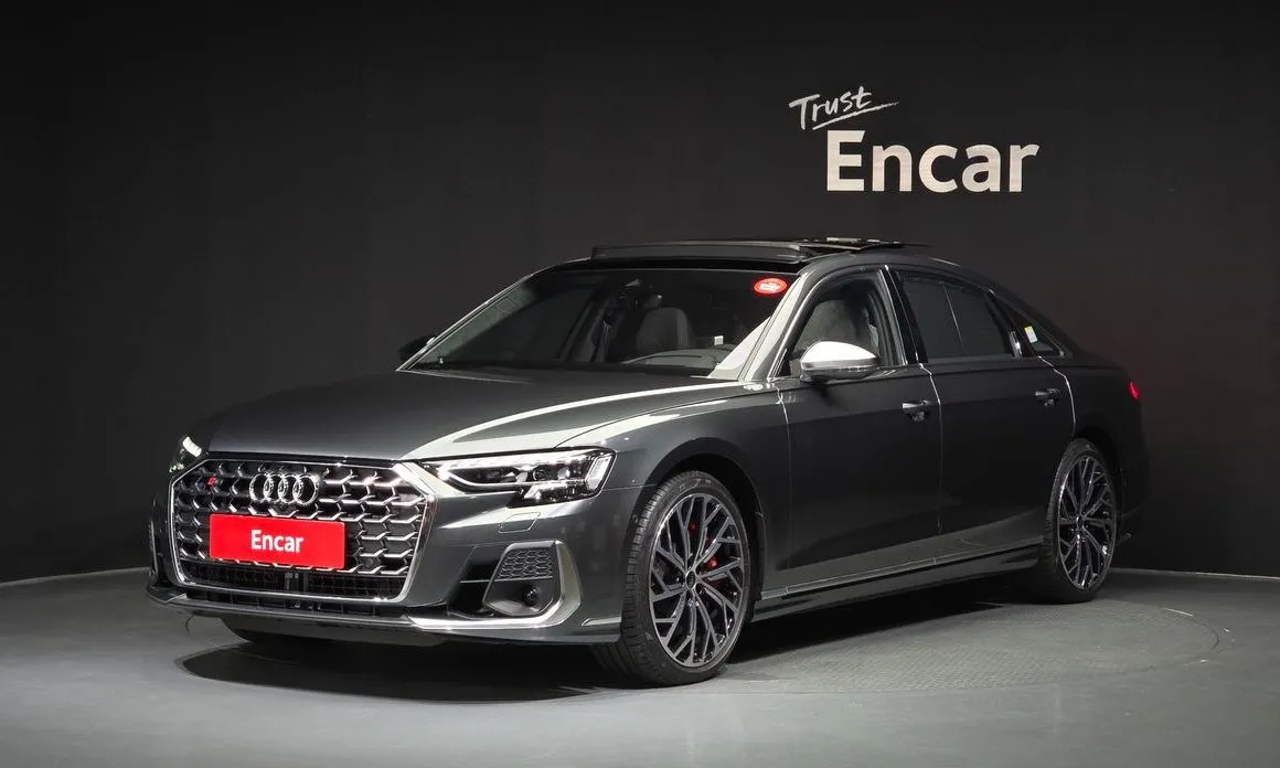 Audi S8