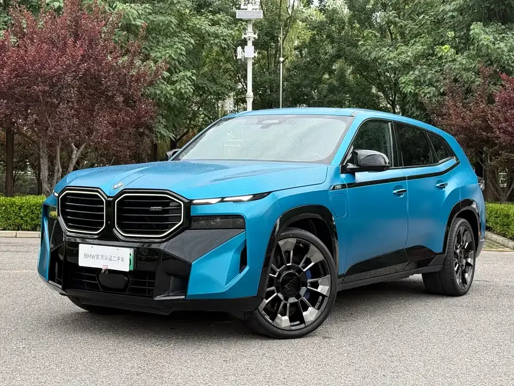 BMW XM — фото 1