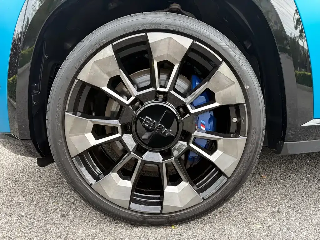 BMW XM — фото 3