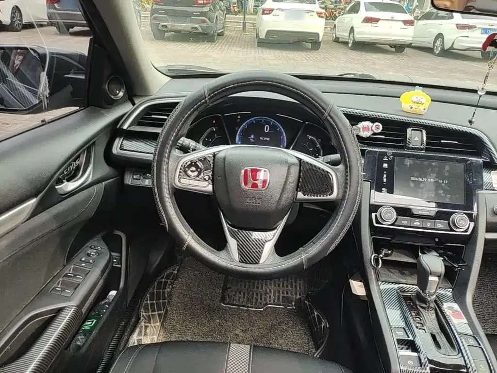 Honda Civic — фото 10