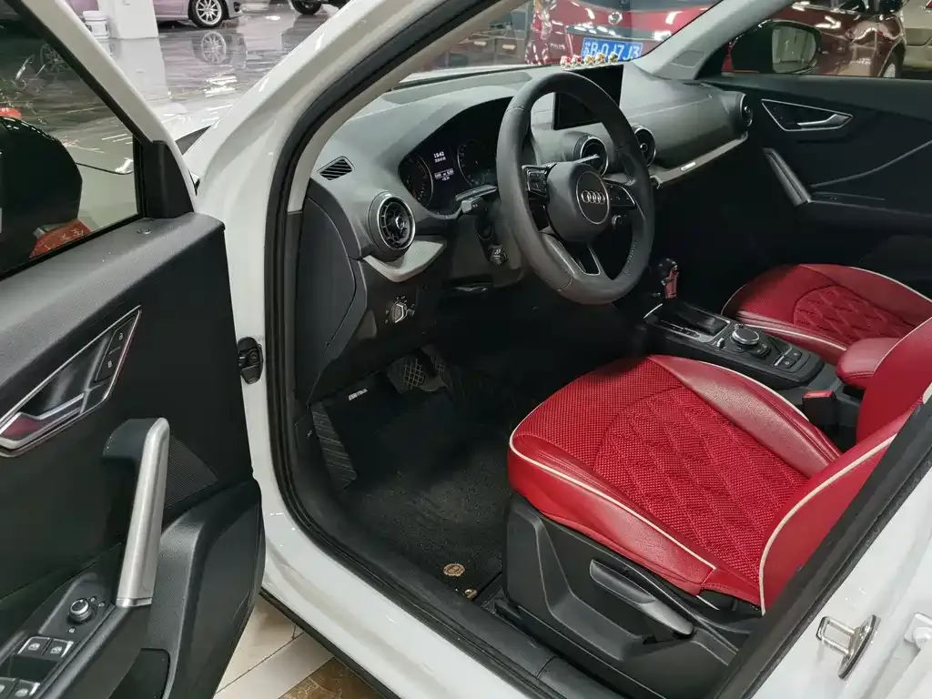 Audi Q2L 2021 из CN, фото 9