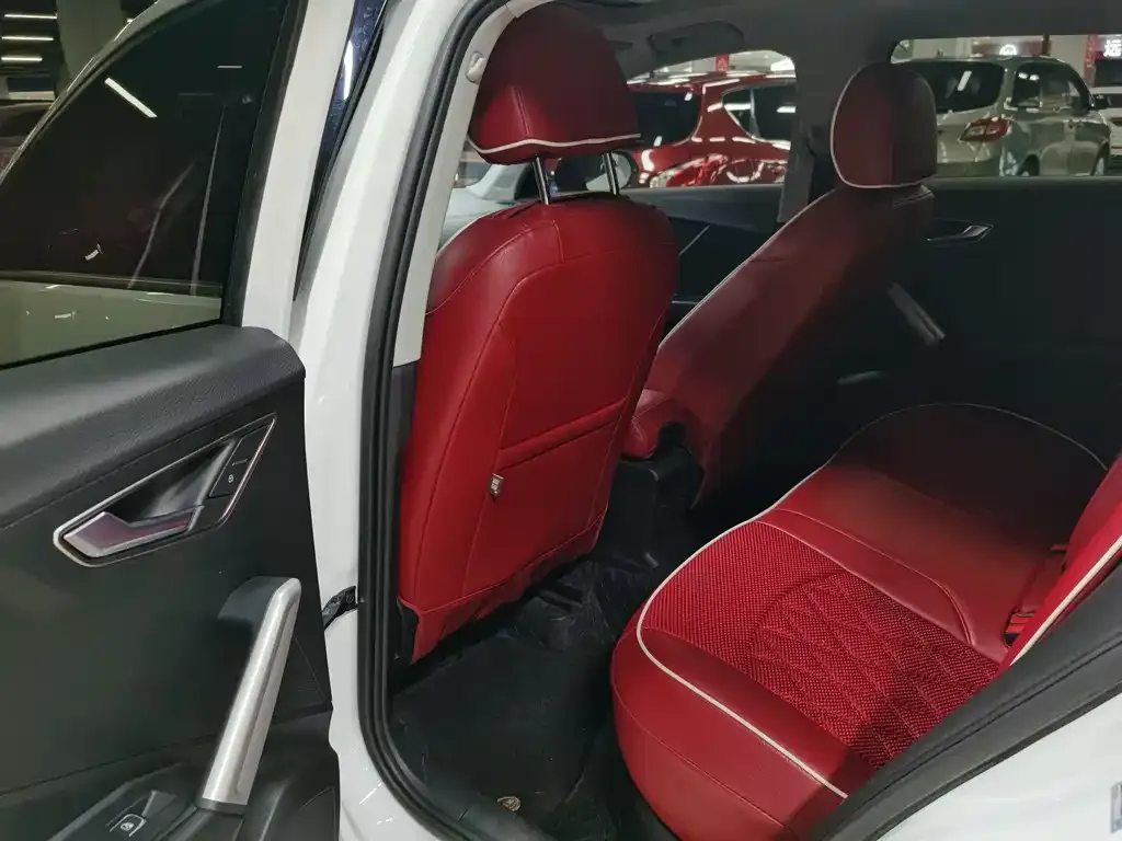 Audi Q2L 2021 из CN, фото 8