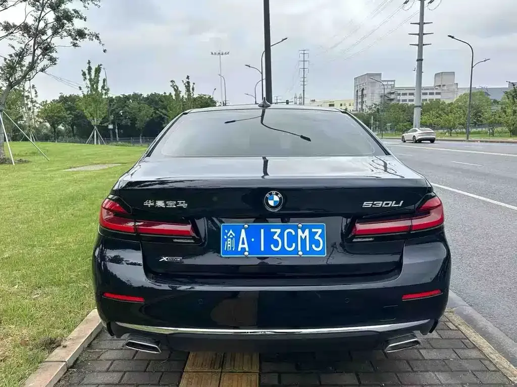BMW 5 Series — фото 10