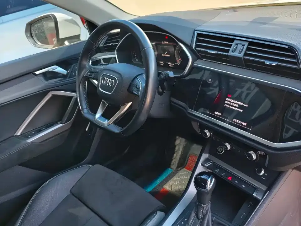 Audi Q3 — фото 5