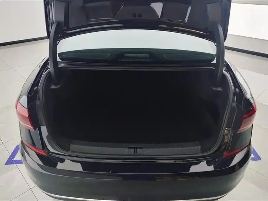 Volkswagen Passat — фото 4