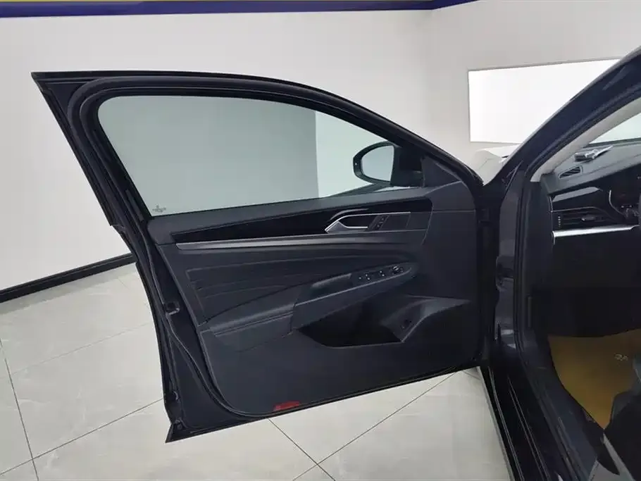 Volkswagen Passat — фото 9