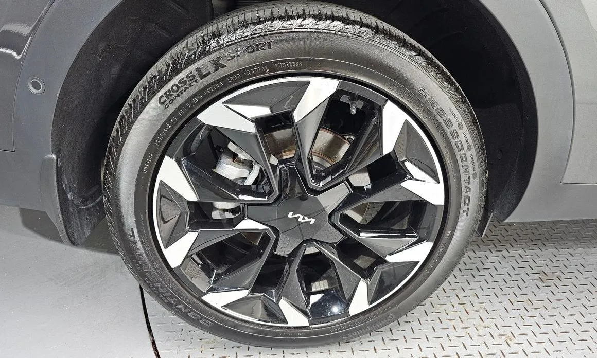 Kia Sorento — фото 7