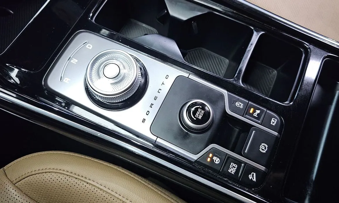 Kia Sorento — фото 10