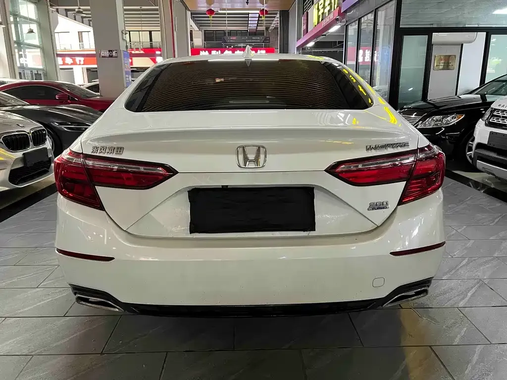 Honda Inspire — фото 8