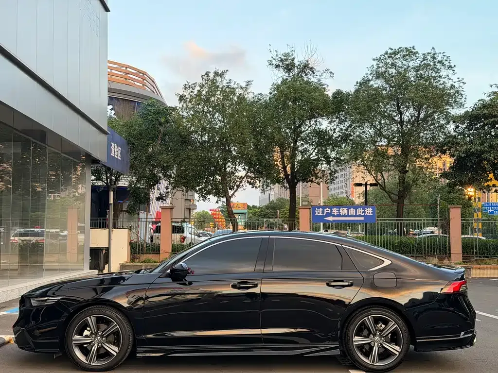 Honda Inspire — фото 10