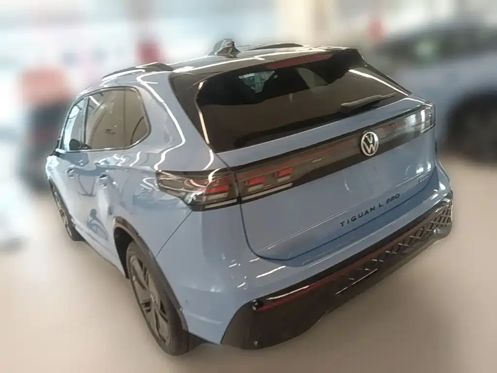 Volkswagen Tiguan L — фото 6