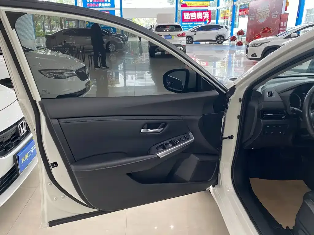 Nissan Sylphy 2022 из CN, фото 9