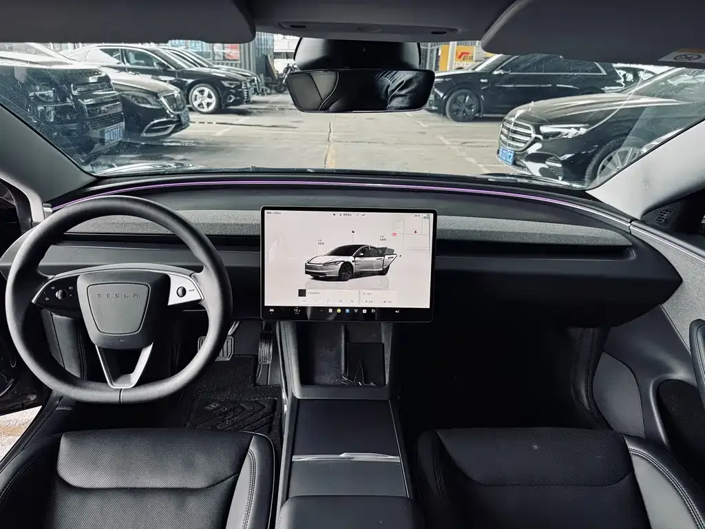 Tesla Model 3 — фото 3