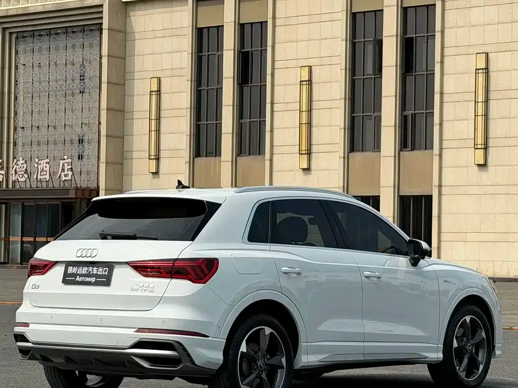 Audi Q3 — фото 5