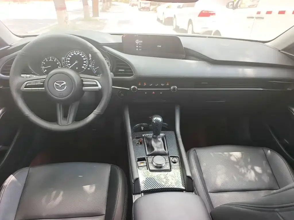 Mazda 3 Axela 2024 из CN, фото 4