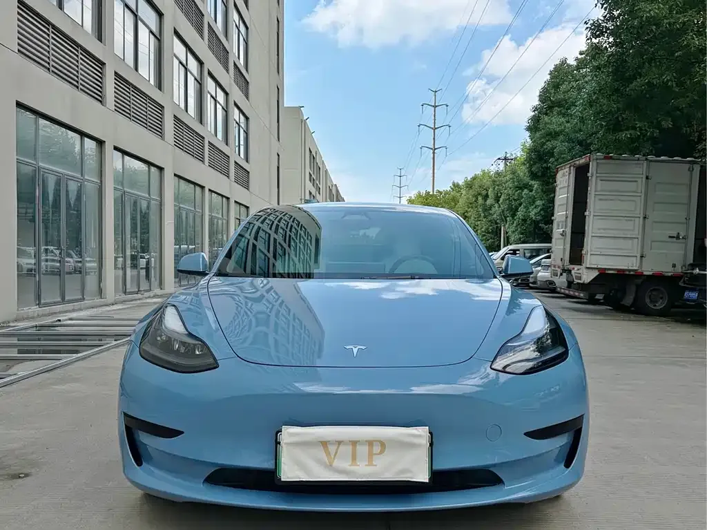 Tesla Model 3 — фото 3