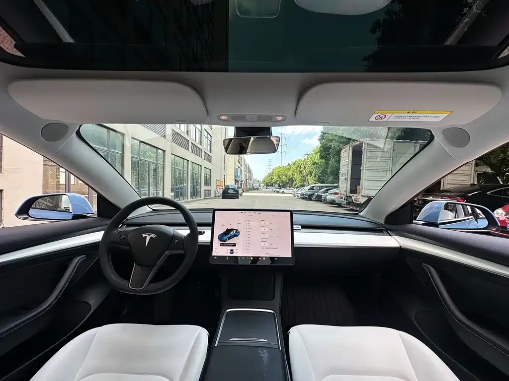 Tesla Model 3 — фото 10