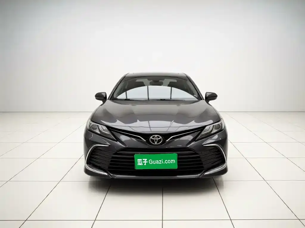 Toyota Camry — фото 4