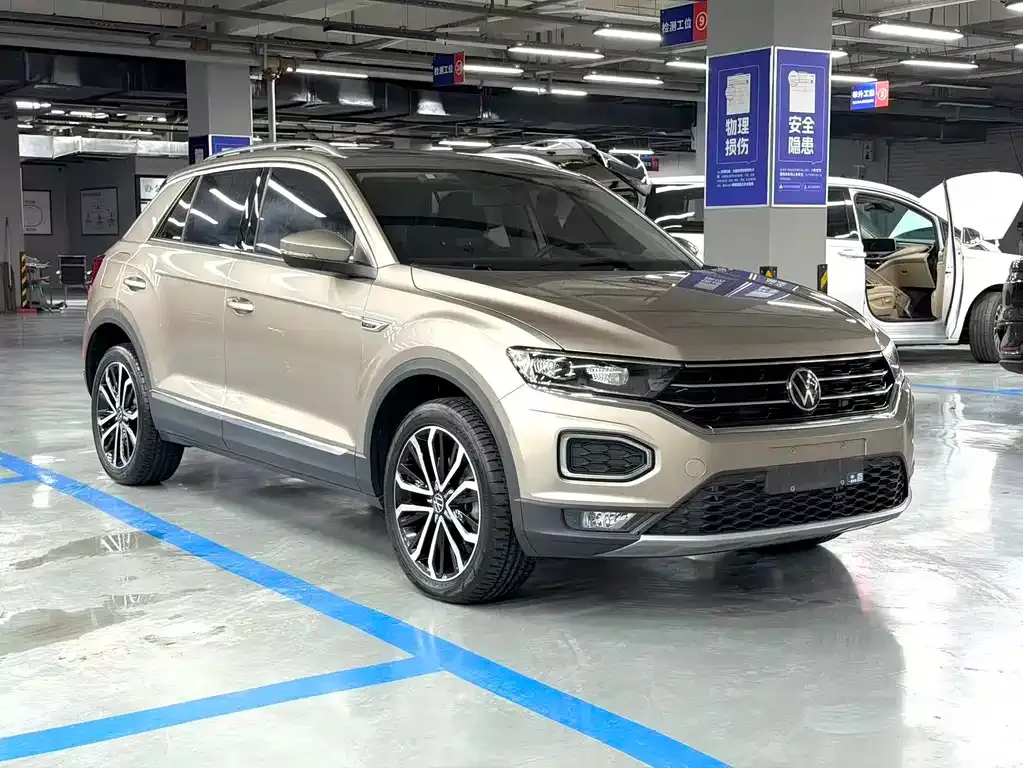Volkswagen T-Roc — фото 2