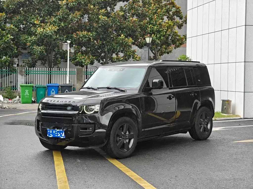 Land Rover Defender — фото 1