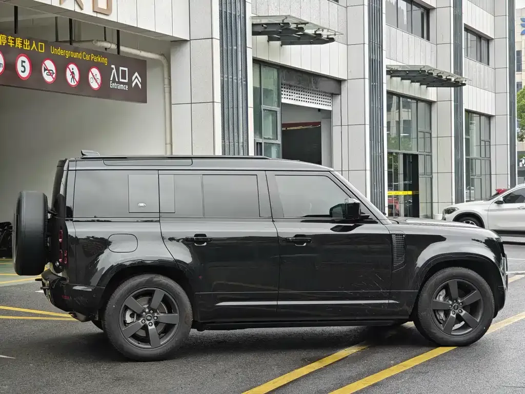 Land Rover Defender — фото 6