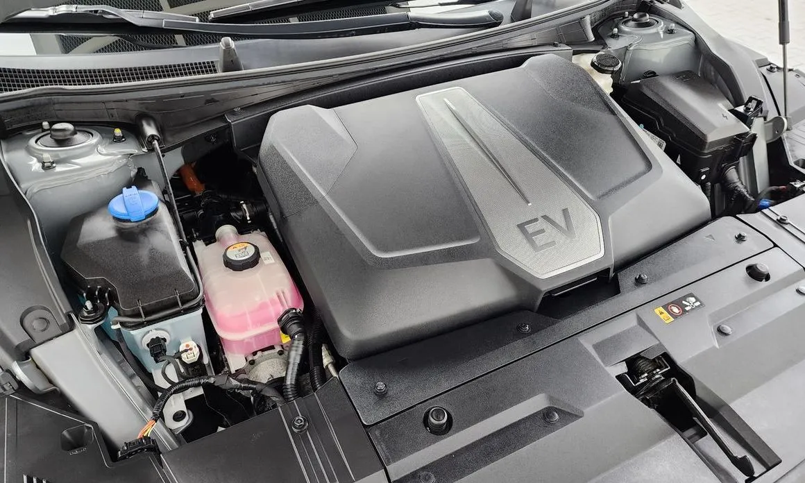 Kia EV6 — фото 10