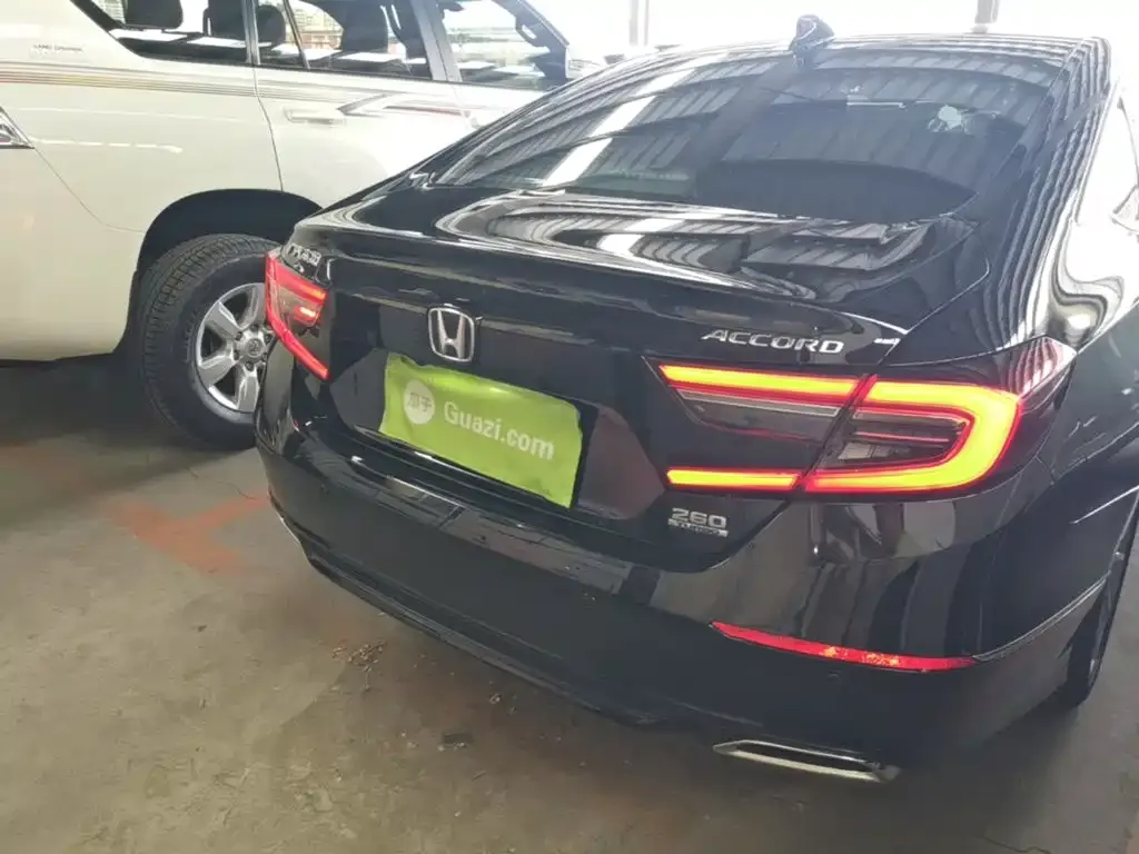 Honda Accord — фото 3