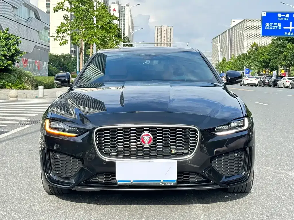 Jaguar XEL — фото 9