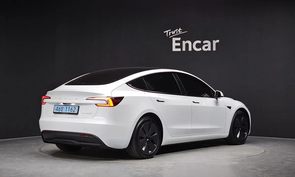 Tesla Model 3 — фото 8