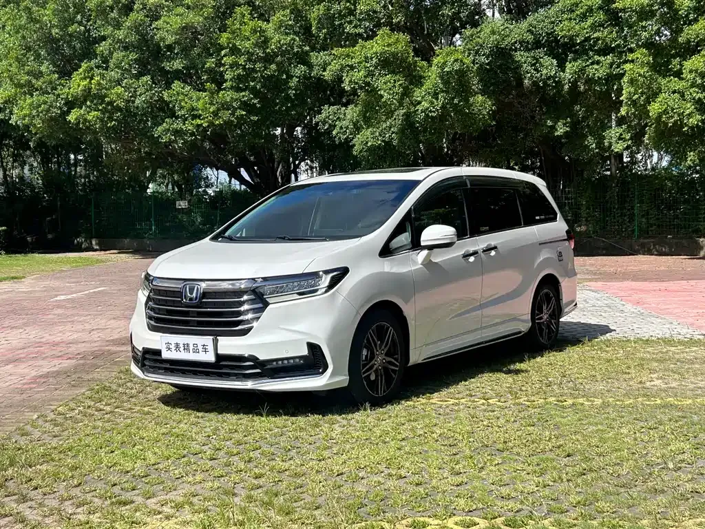 Honda Odyssey — фото 1