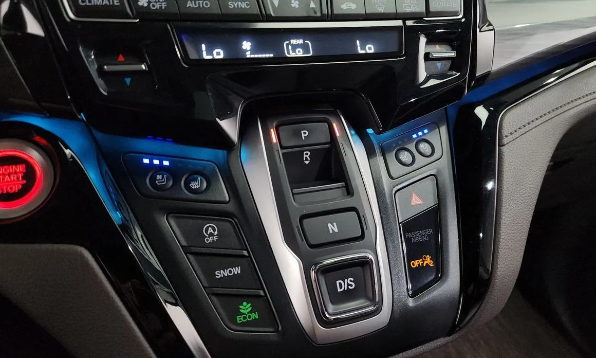 Honda Odyssey — фото 10